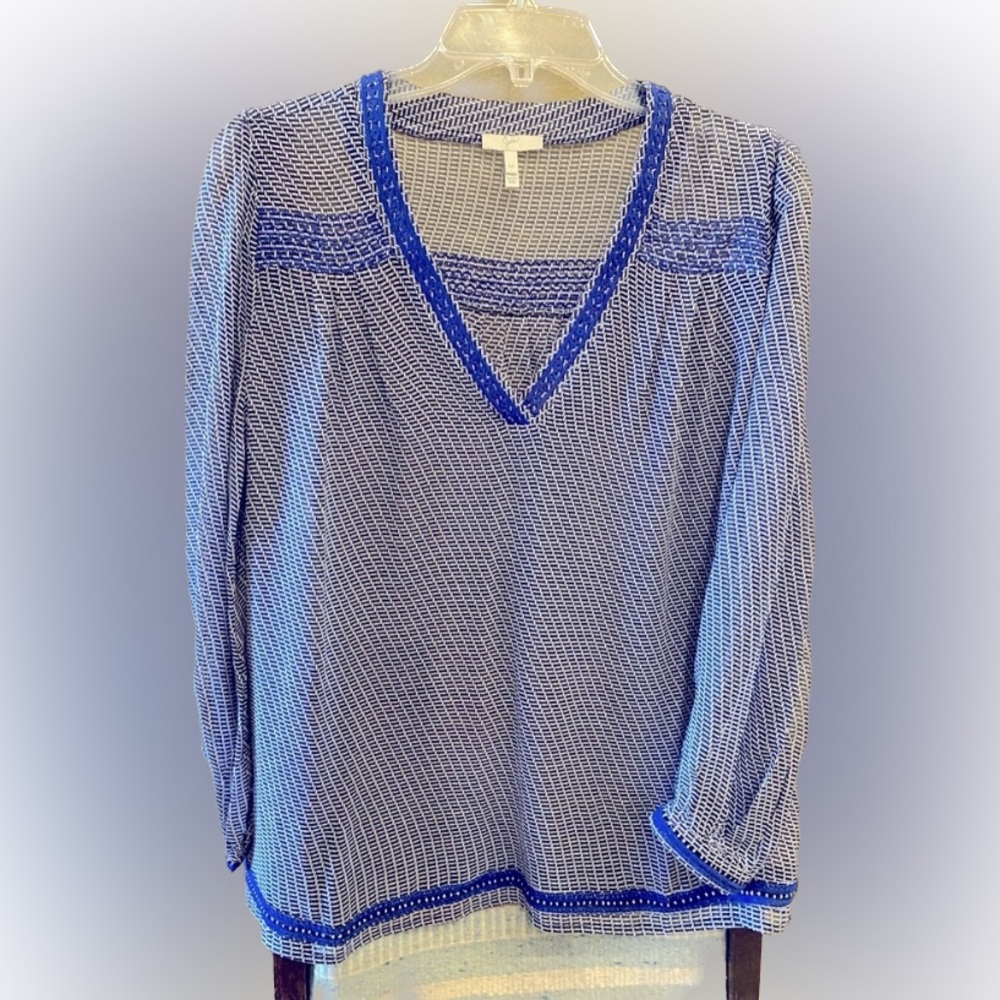 JOIE long sleeve, sumptuous sheer fabric blouse in blue & white print 💙🤍